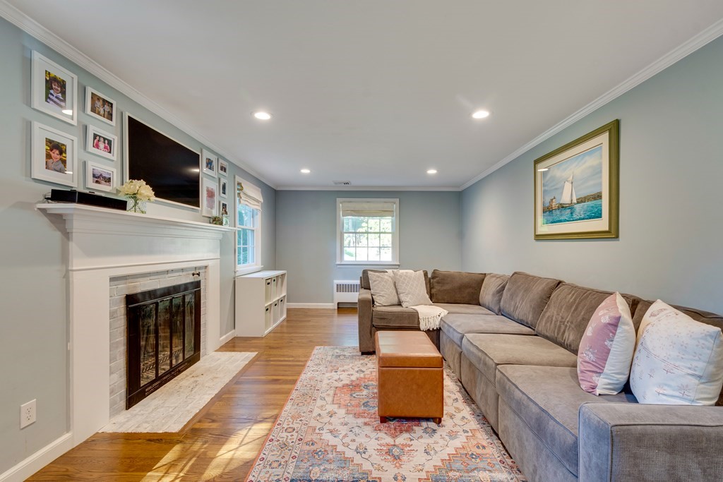 25 Gaskins Road Milton, MA 02186 - Photo 2 of 20 Gallery Image 2
