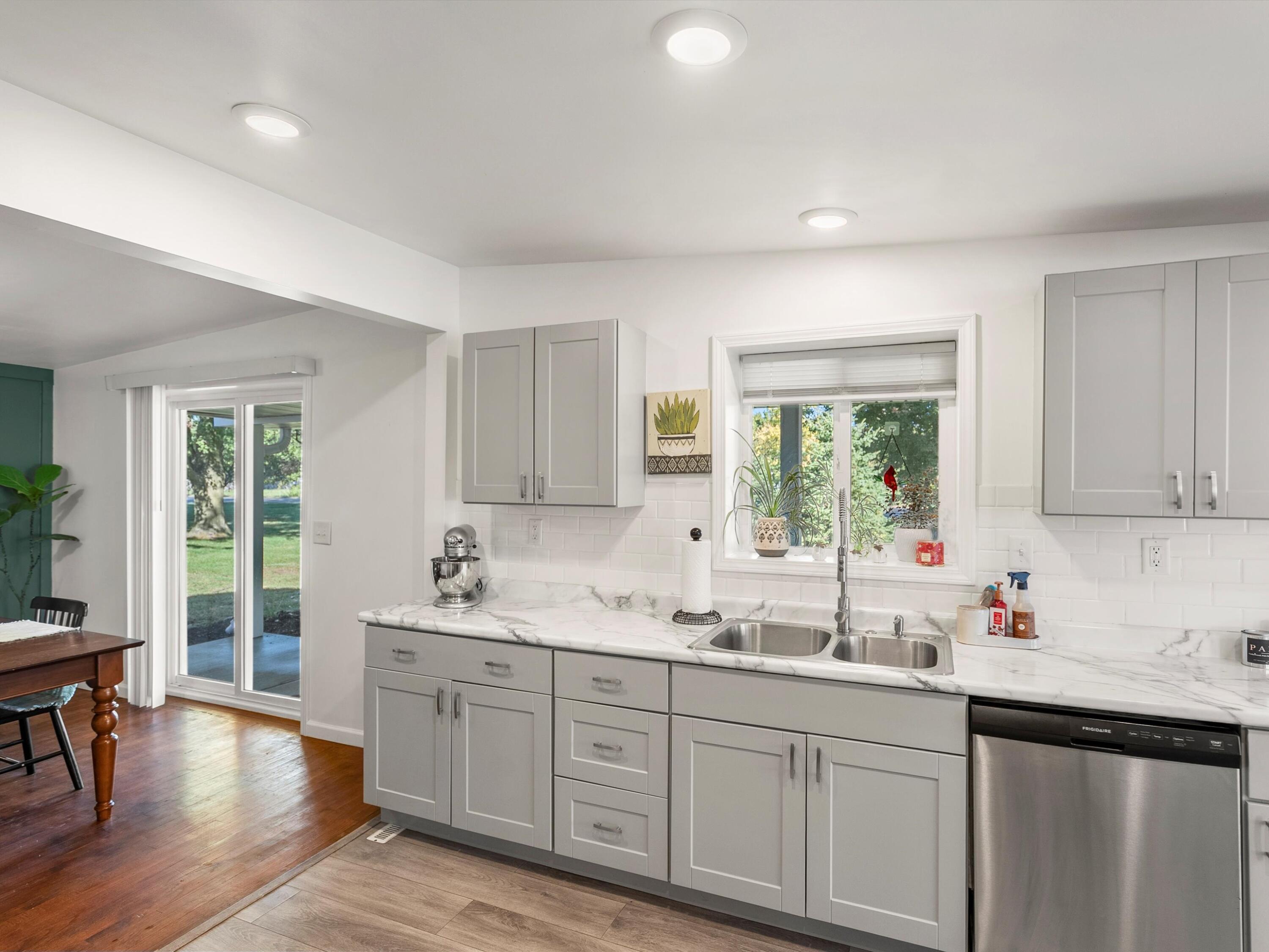 48885 Bemis Road Belleville, MI 48111 - Photo 12 of 30 18-DSC09611