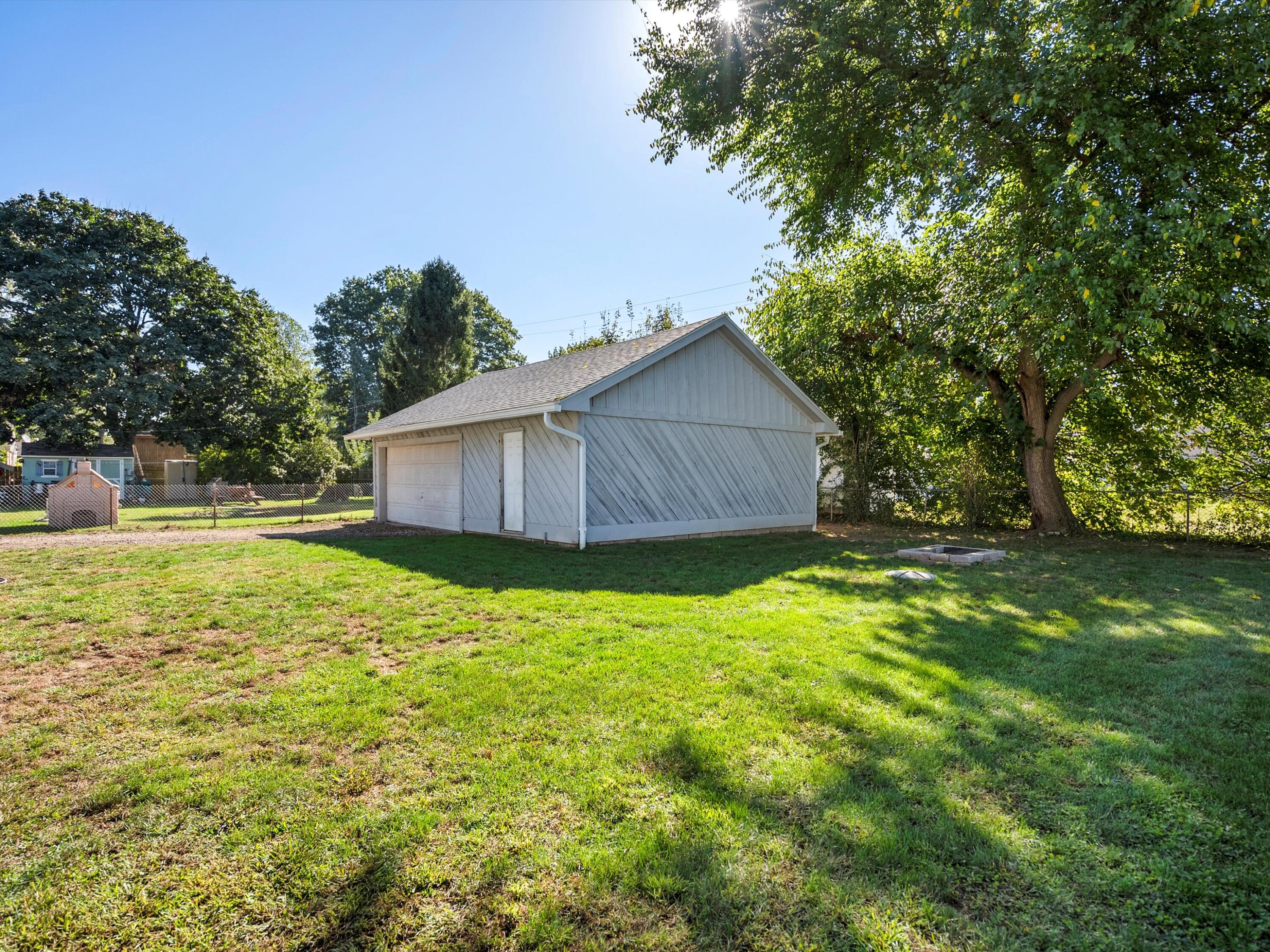 48885 Bemis Road Belleville, MI 48111 - Photo 24 of 30 32-DSC09679