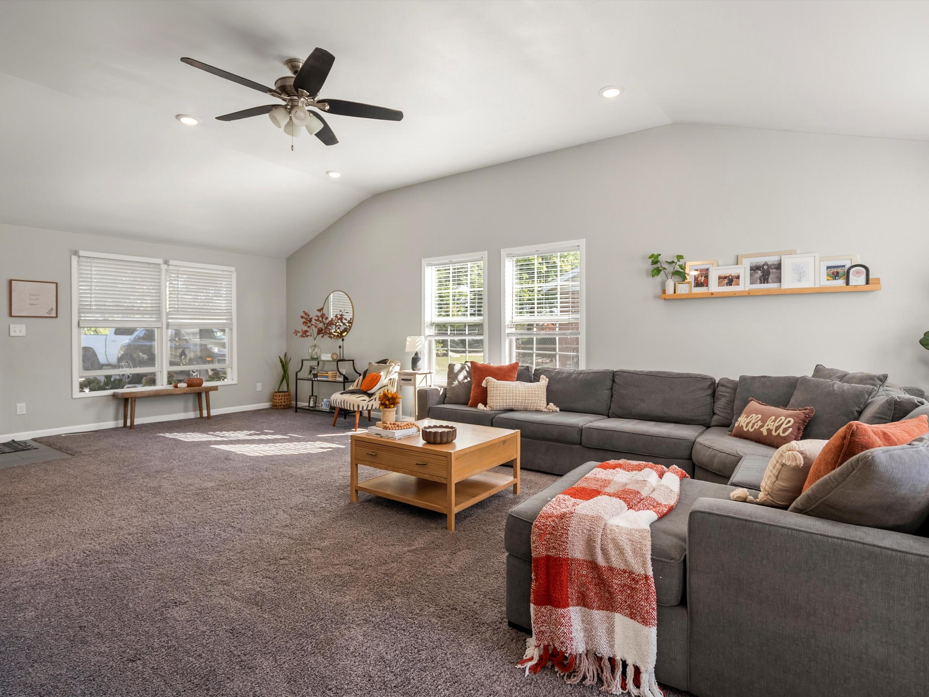 48885 Bemis Road Belleville, MI 48111 - Photo 5 of 30 06-DSC09646