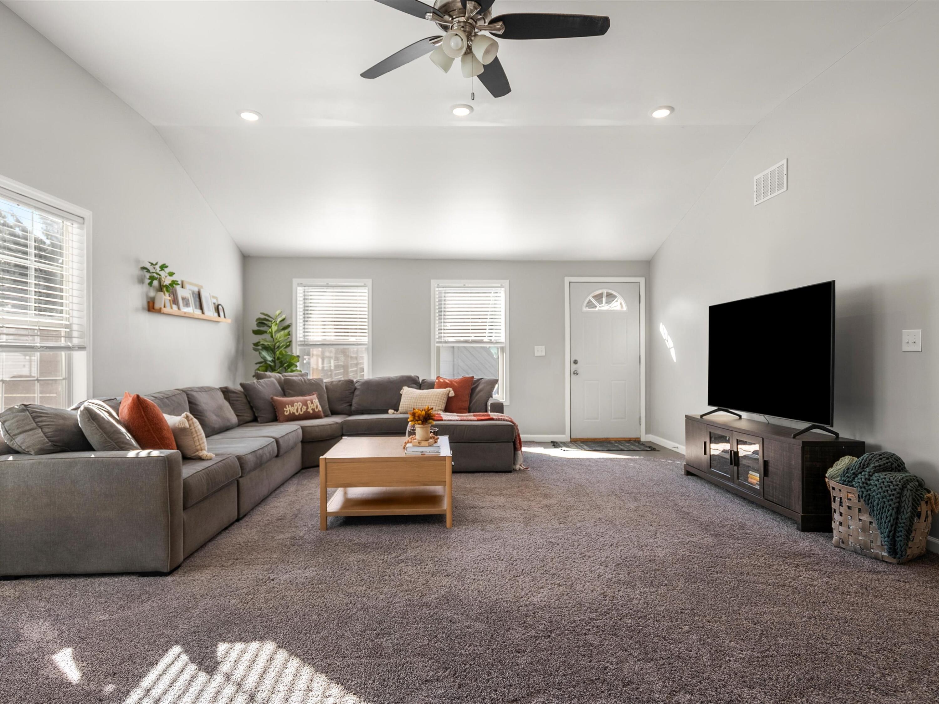 48885 Bemis Road Belleville, MI 48111 - Photo 6 of 30 07-DSC09621