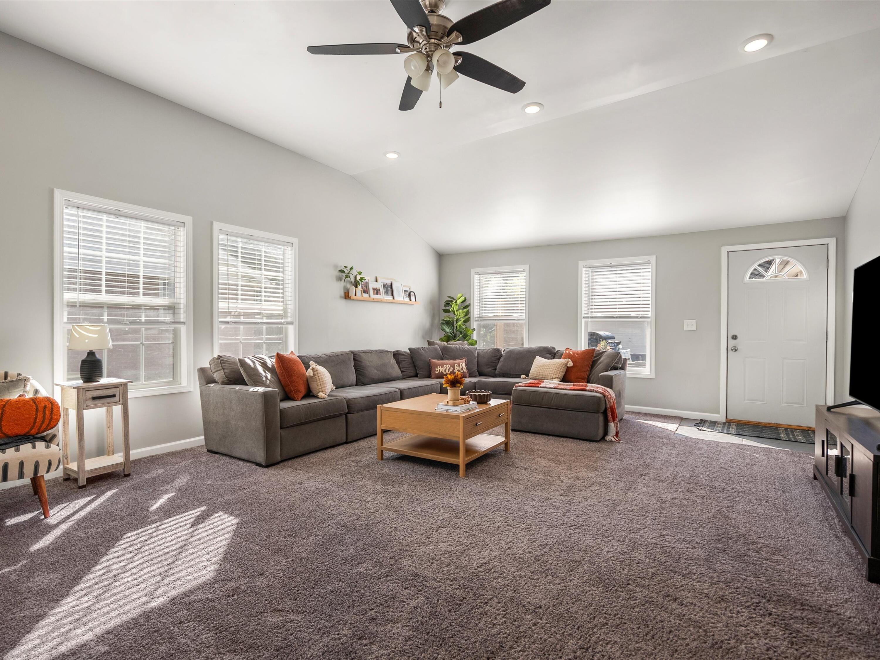 48885 Bemis Road Belleville, MI 48111 - Photo 7 of 30 08-DSC09626