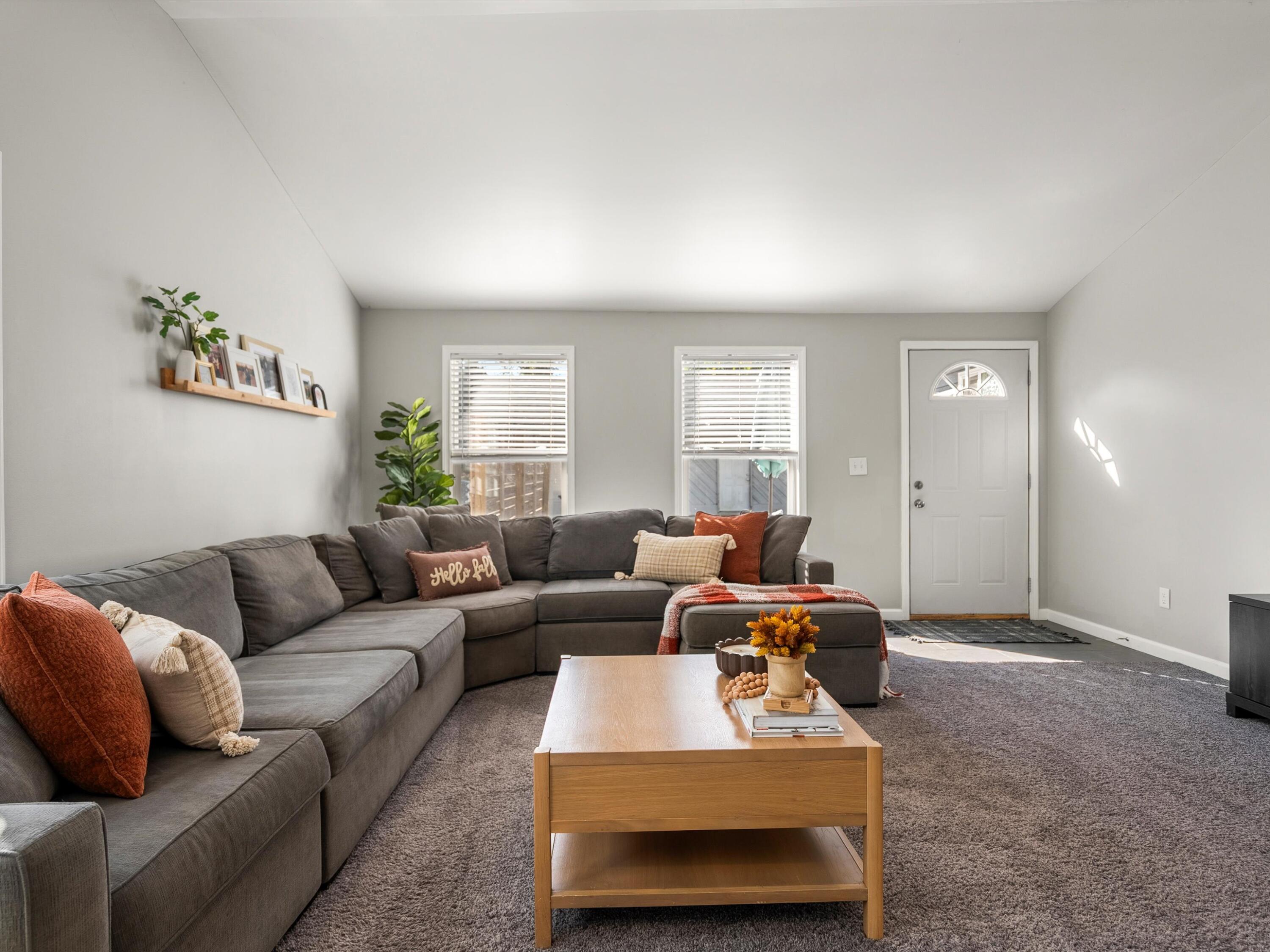 48885 Bemis Road Belleville, MI 48111 - Photo 8 of 30 09-DSC09636