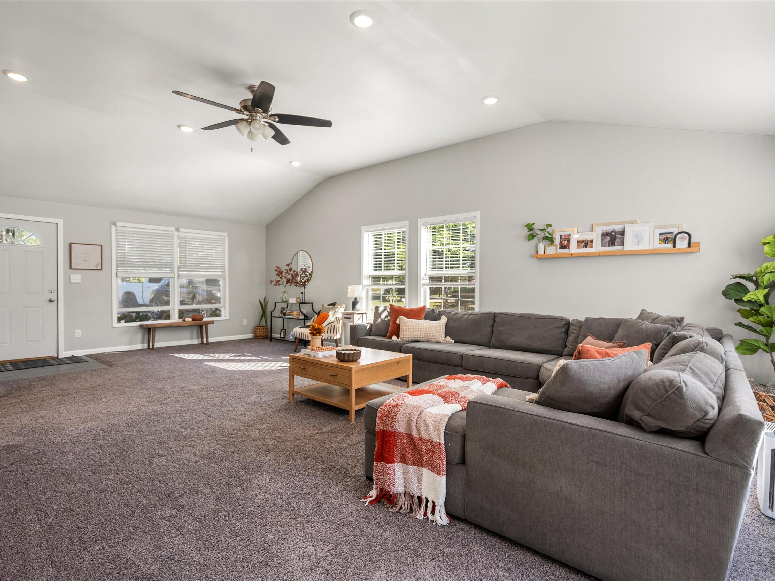 48885 Bemis Road Belleville, MI 48111 - Photo 10 of 30 11-DSC09641