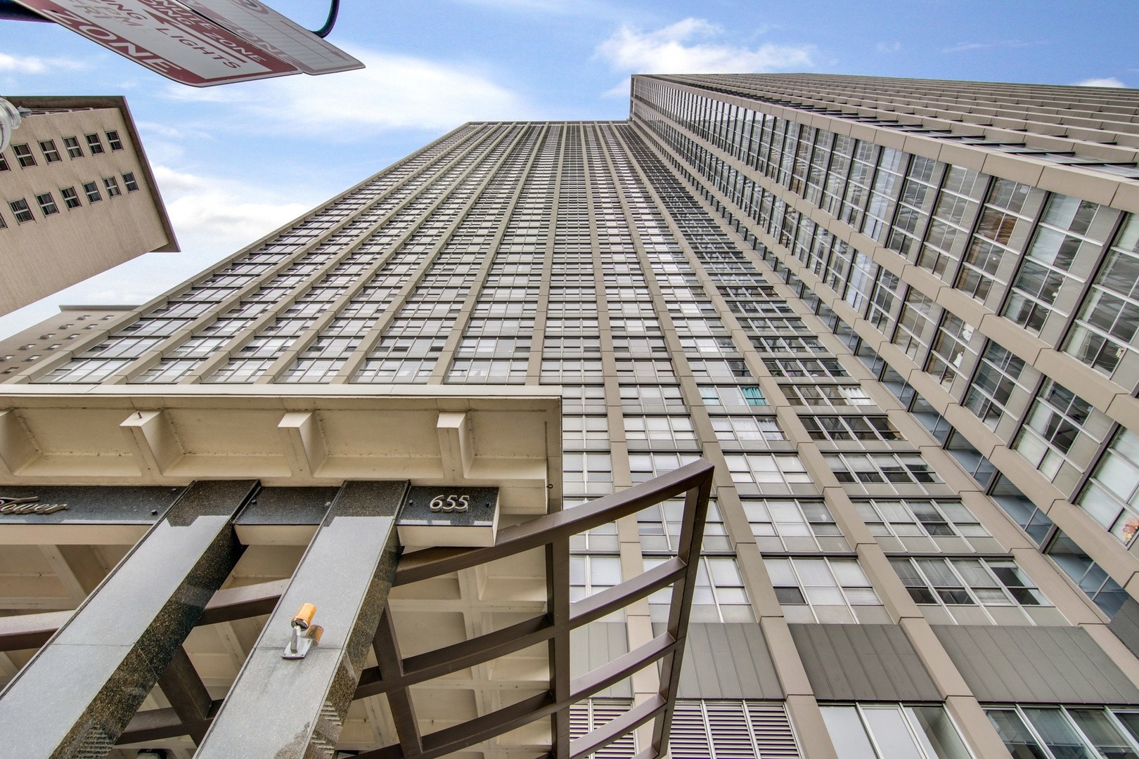 655 West Irving Park Road, Unit 5210 Chicago, IL 60613 - Photo 19 of 27