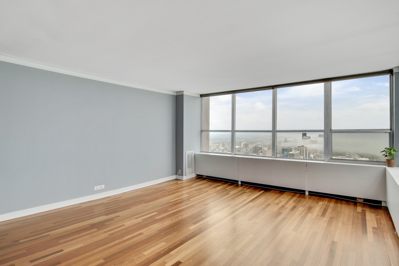 655 West Irving Park Road, Unit 5210 Chicago, IL 60613 - Photo 4 of 27
