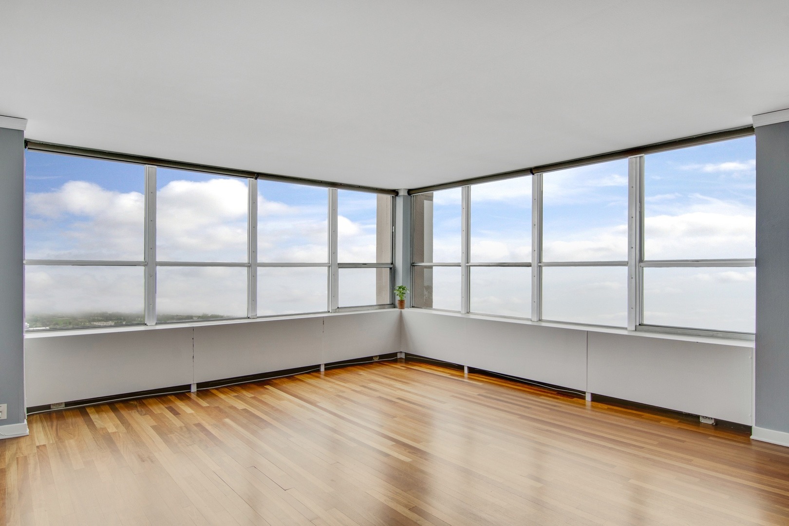 655 West Irving Park Road, Unit 5210 Chicago, IL 60613 - Photo 7 of 27
