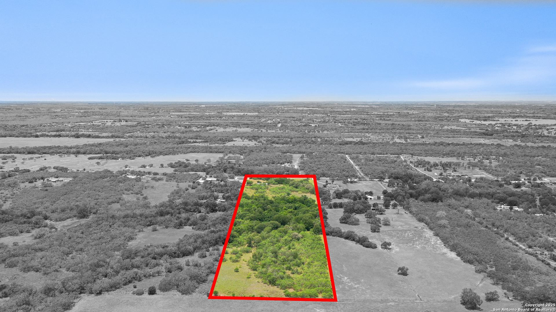 699 McKnight Road Seguin, TX 78155 - Photo 10 of 11 a view of a pathway with a yard