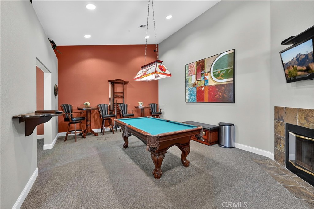 375 Central Avenue, Unit 190 Riverside, CA 92507 - Photo 50 of 73 Billard Pool in Clubhouse