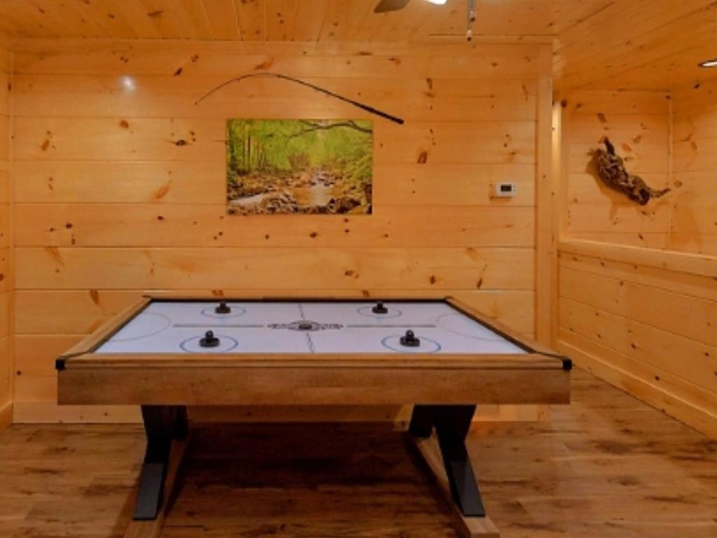 4311 Pittman Center Road Sevierville, TN 37876 - Photo 21 of 27 Gallery Image 21