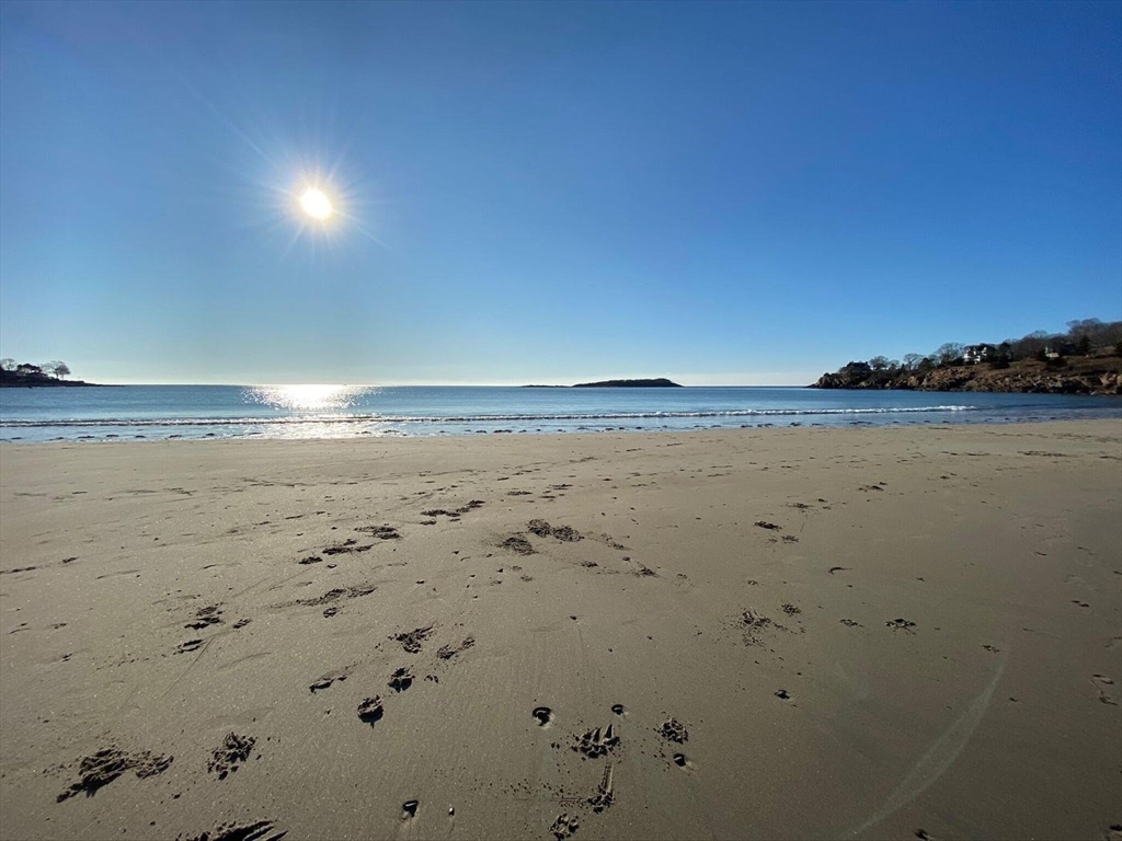 53 Raymond Street Manchester, MA 01944 - Photo 4 of 28