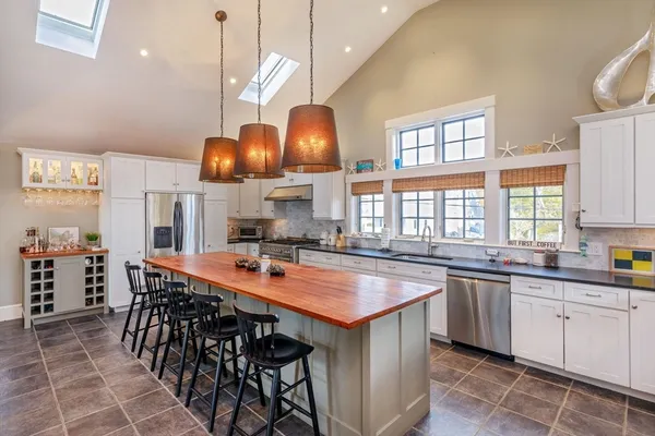$4,595,000 | 53 Raymond Street, Manchester, MA 01944
