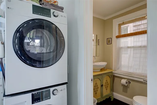 $3,250 | 27 Burnside Avenue, Newport, RI 02840