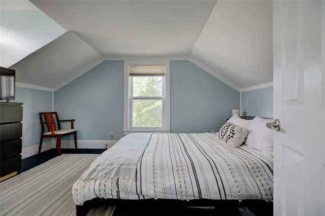 $3,250 | 27 Burnside Avenue, Newport, RI 02840