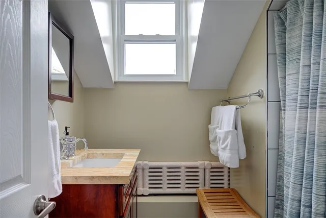 $3,250 | 27 Burnside Avenue, Newport, RI 02840