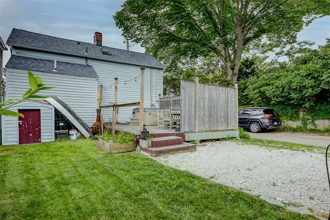 27 Burnside Avenue Newport, RI 02840 - Photo 22 of 22