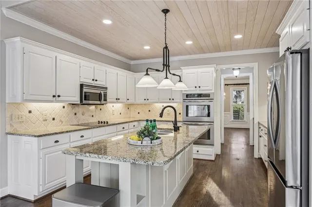 $900,000 | 1306 Annapolis Way, Grayson, GA 30017