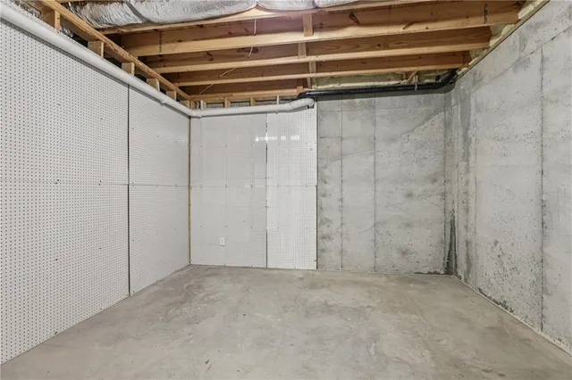 $900,000 | 1306 Annapolis Way, Grayson, GA 30017