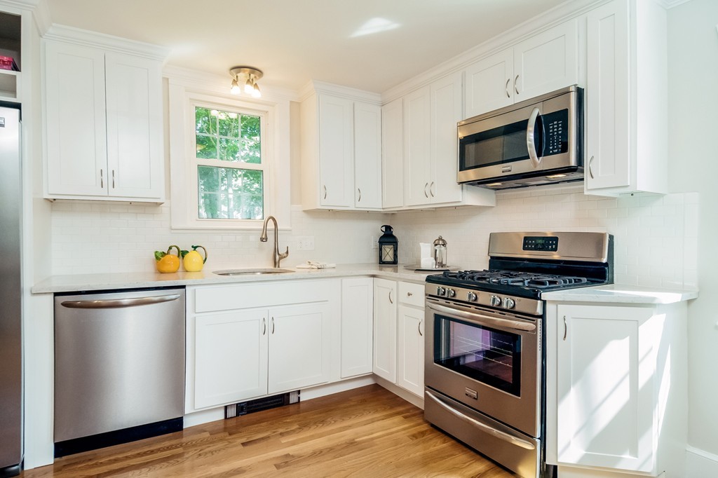 22 Marilyn Road Milton, MA 02186 - Photo 3 of 18 Gallery Image 3