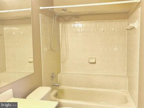 $2,400 | 6090 Netherton Street, Centreville, VA 20120