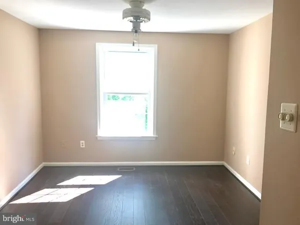 $2,400 | 6090 Netherton Street, Centreville, VA 20120