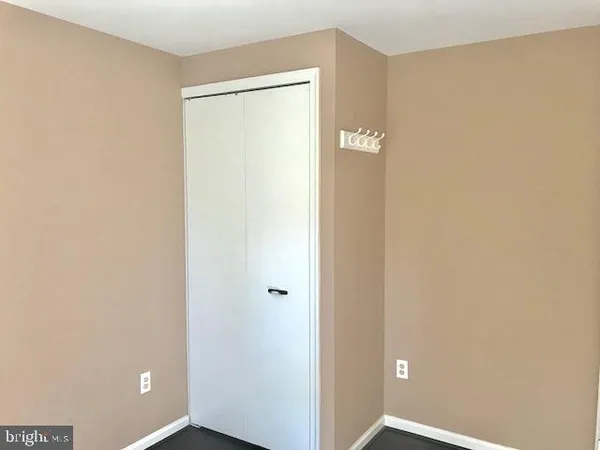 $2,400 | 6090 Netherton Street, Centreville, VA 20120