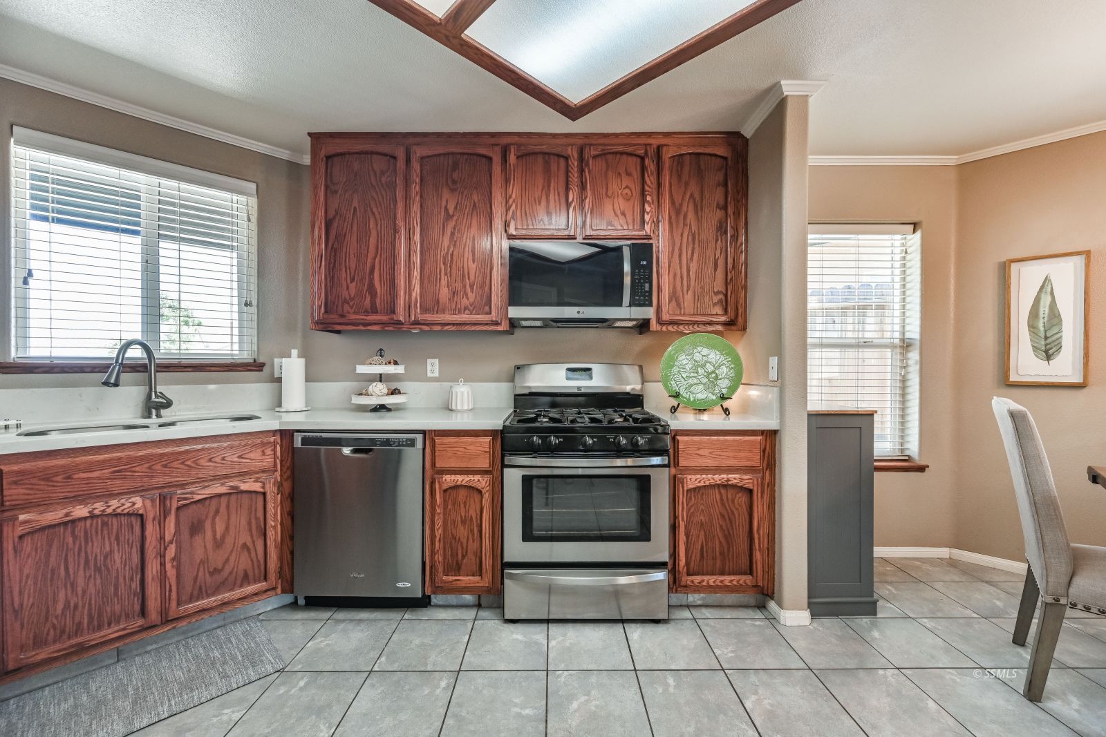 1525 South Yorktown Street Ridgecrest, CA 93555 - Photo 4 of 35