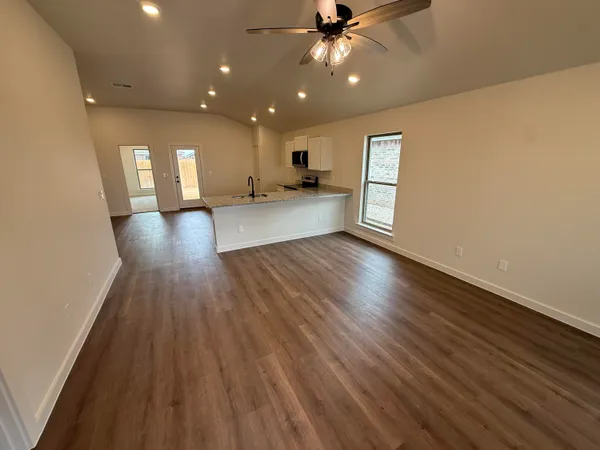 $1,695 | 1305 North Chicago Avenue, Lubbock, TX 79416