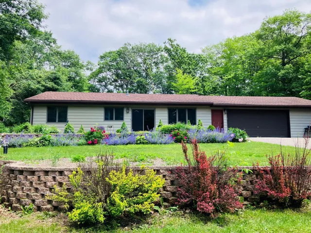 $287,500 | 2040 Summit Drive, Cushing, MN 56443