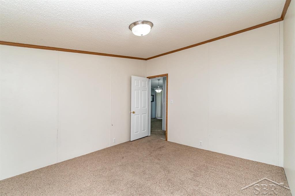 939 South Dearing Road Midland, MI 48640 - Photo 18 of 27 50150566-584b3ecd-adb3-4e28-b2b4-5df49f83b1ee.JPG