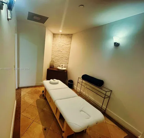 $1,890,000 | 9595 Collins Avenue, Unit N9C, Surfside, FL 33154