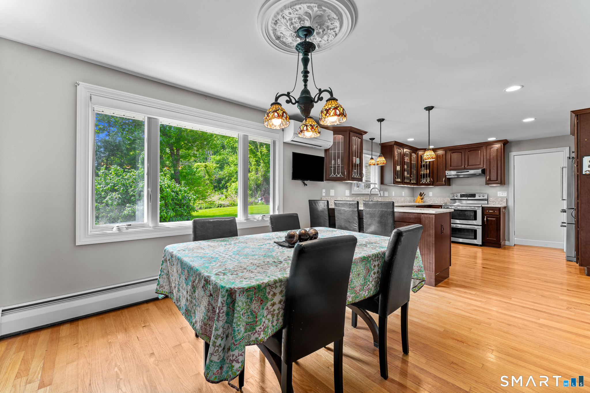 625 Mather Street Suffield, CT 06078 - Photo 8 of 23