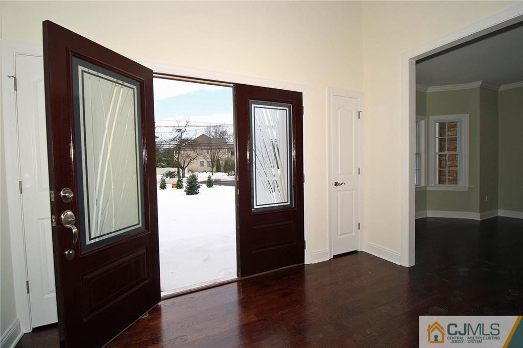 310 Plainfield Road Edison, NJ 08820 - Photo 1 of 21 Gallery Image 1
