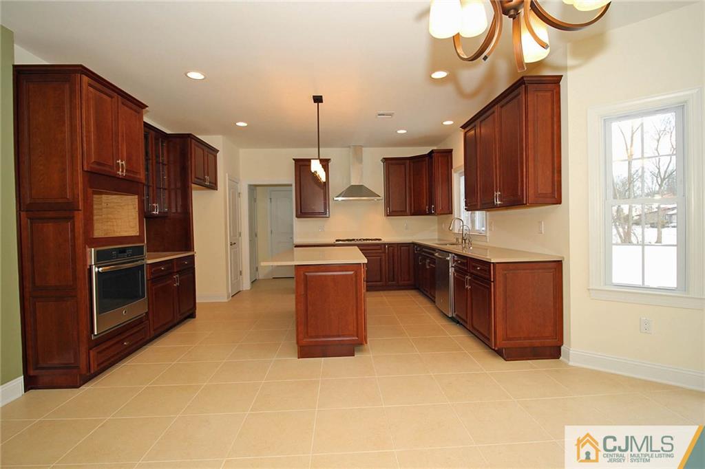 310 Plainfield Road Edison, NJ 08820 - Photo 14 of 21 Gallery Image 14