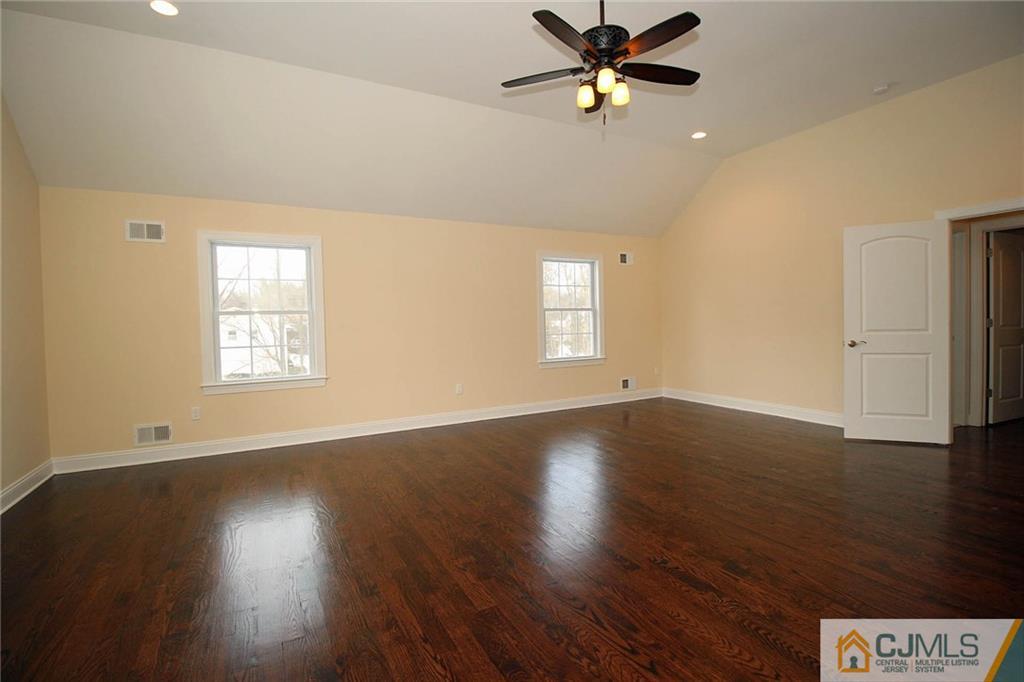 310 Plainfield Road Edison, NJ 08820 - Photo 18 of 21 Gallery Image 18