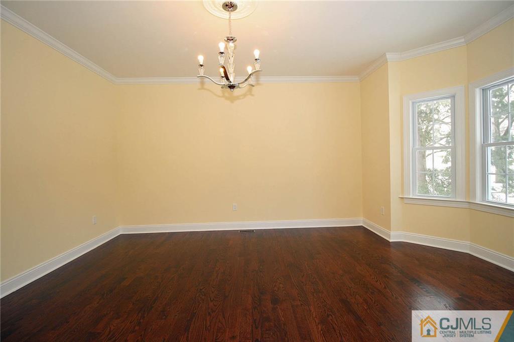 310 Plainfield Road Edison, NJ 08820 - Photo 4 of 21 Gallery Image 4