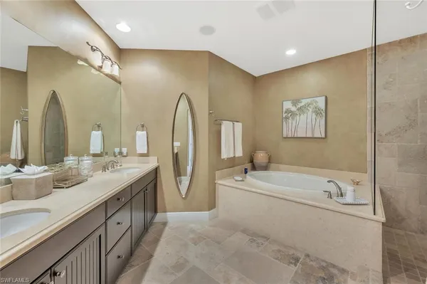 $26,000 | 2543 Marquesa Royale Lane, Unit PH301, Naples, FL 34109