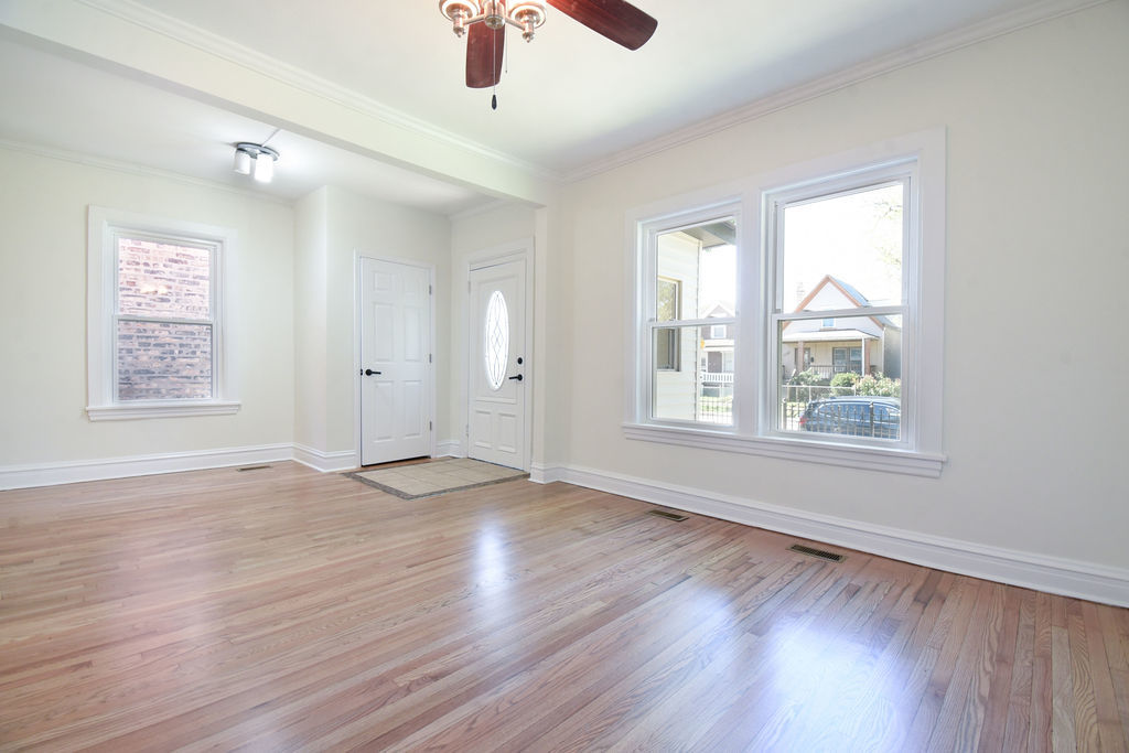 1725 North Ridgeway Avenue Chicago, IL 60647 - Photo 11 of 47 Gallery Image 11