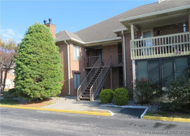 $199,900 | 1710 Charlestown New Albany Road, Unit 17 & 13G, Jeffersonville, IN 47130