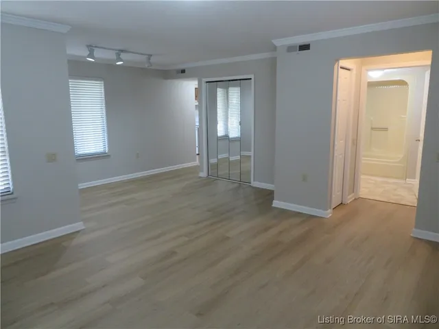 $199,900 | 1710 Charlestown New Albany Road, Unit 17 & 13G, Jeffersonville, IN 47130