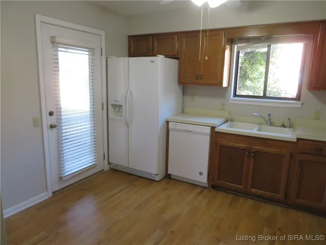 $199,900 | 1710 Charlestown New Albany Road, Unit 17 & 13G, Jeffersonville, IN 47130