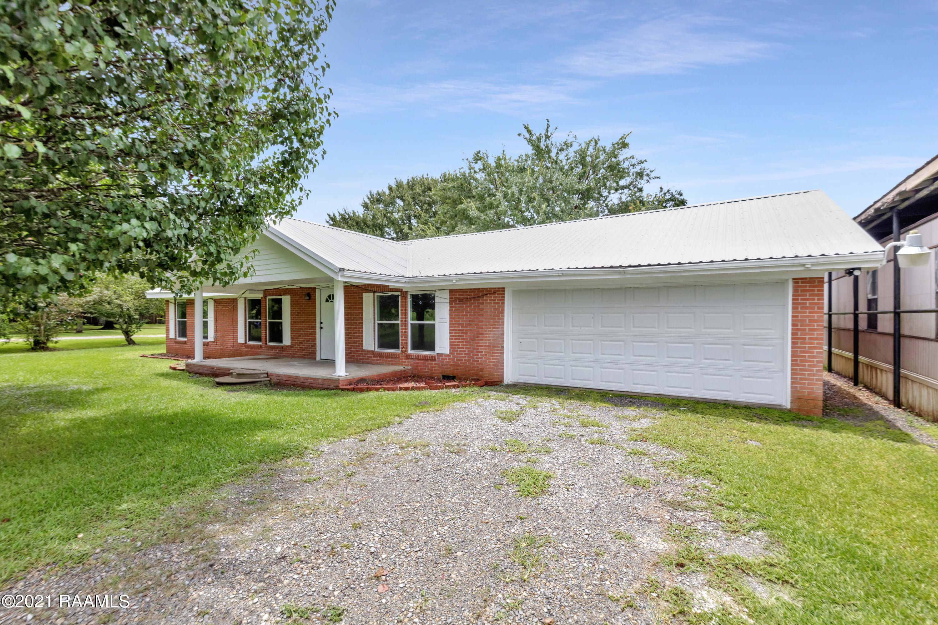 2413 Valery Road New Iberia, LA 70560 - Photo 2 of 19 Gallery Image 2