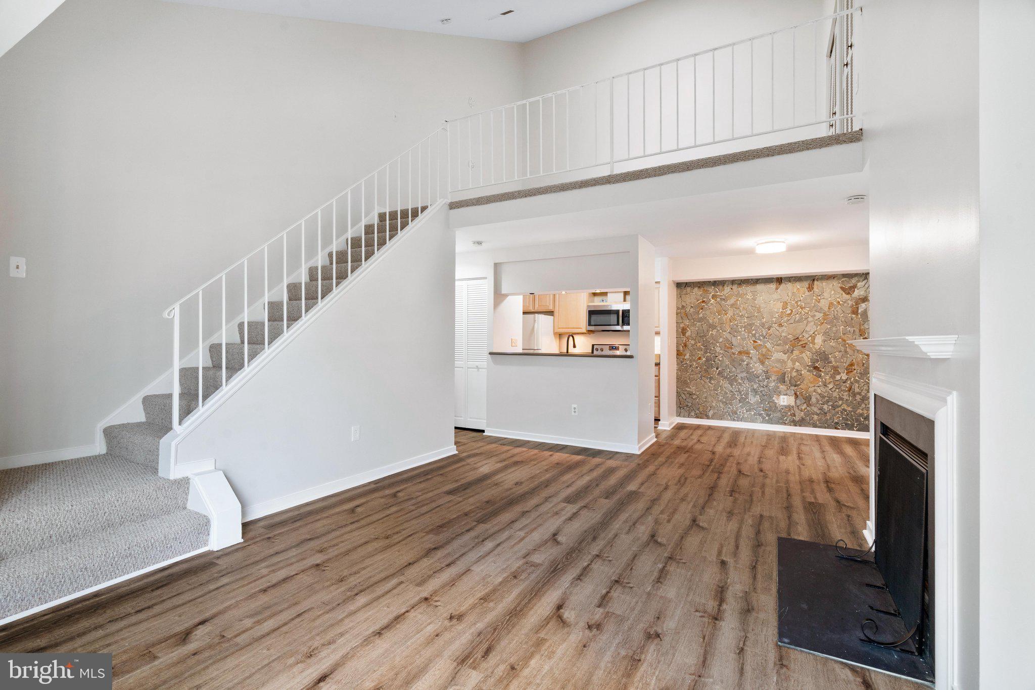 9934 Hellingly Place, Unit 142 Gaithersburg, MD 20886 - Photo 5 of 29 9934 Hellingly Pl-008