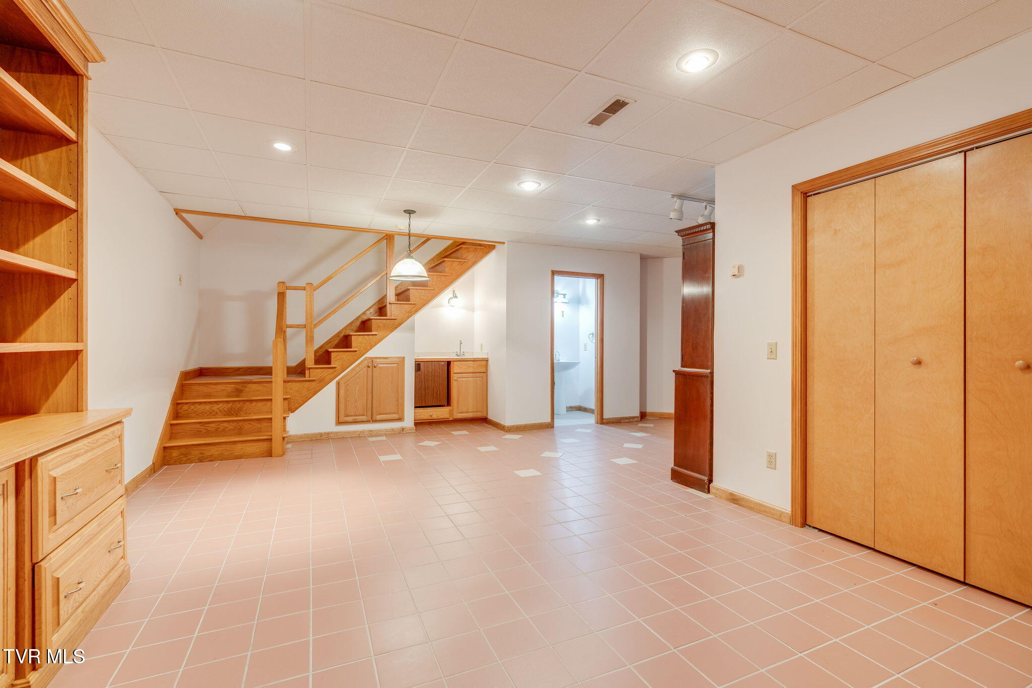1750 Sylvan Hill Road Elizabethton, TN 37643 - Photo 32 of 50 031