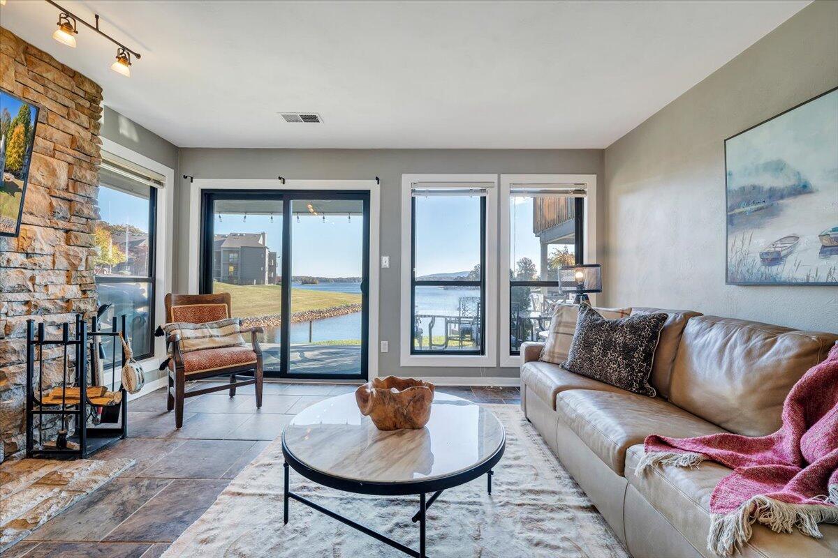 100 Dockside Circle, Unit 201 Moneta, VA 24121 - Photo 15 of 52 07-MIB06001