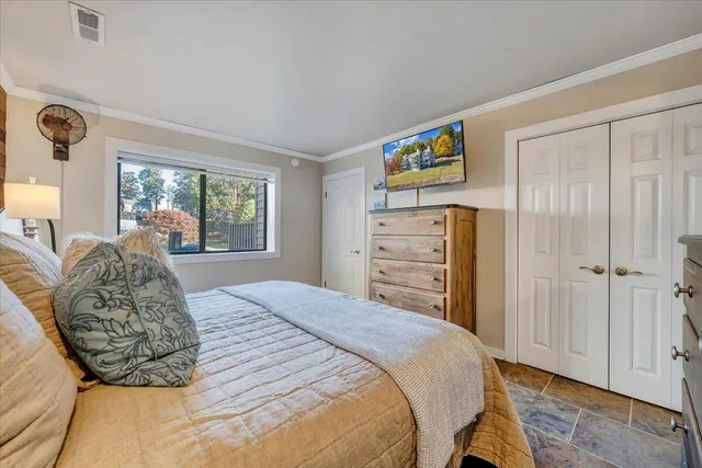 $400,000 | 100 Dockside Circle, Unit 201, Moneta, VA 24121