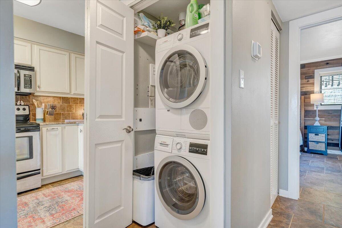 100 Dockside Circle, Unit 201 Moneta, VA 24121 - Photo 31 of 52 28-MIB06109