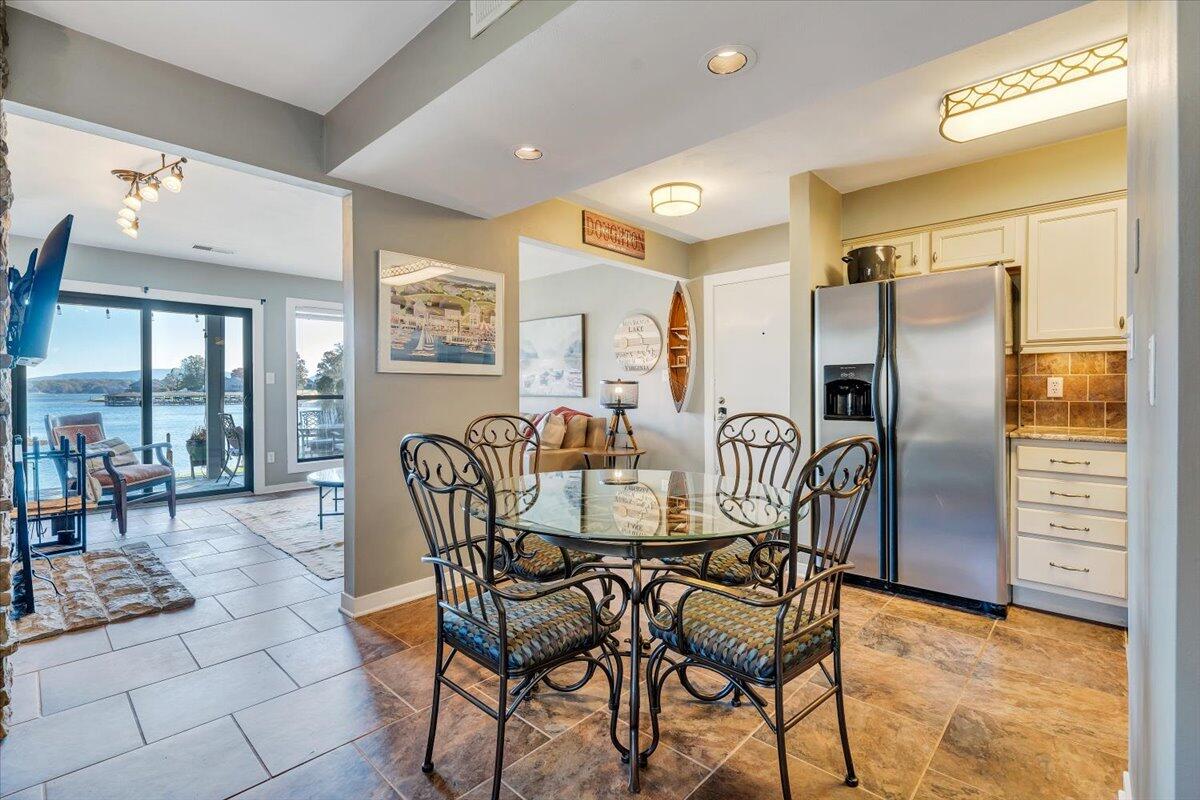 100 Dockside Circle, Unit 201 Moneta, VA 24121 - Photo 36 of 52 15-MIB06046