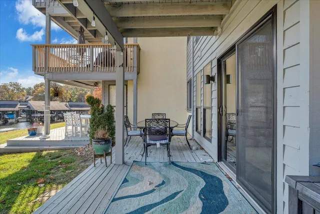 $400,000 | 100 Dockside Circle, Unit 201, Moneta, VA 24121