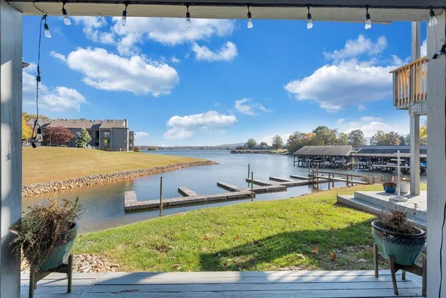 $400,000 | 100 Dockside Circle, Unit 201, Moneta, VA 24121